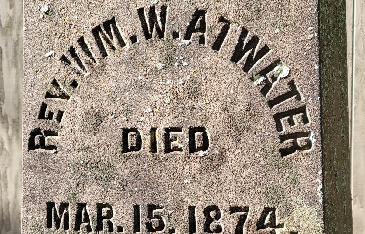 Close up of an 1800s tombstone